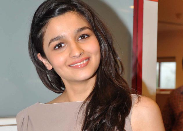 'Student of the Year' Alia Bhatt, 'I'm under a lot of pressure'